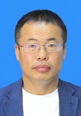 山城鄉(xiāng)村里無私奉獻的“小個子”教師——記遼寧省本溪市本溪縣第五中學(xué)教師張萬波