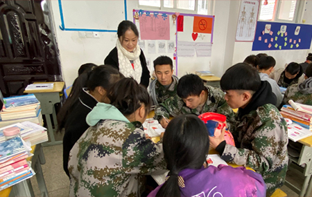 責(zé)任與陪伴讓學(xué)生看見最美的風(fēng)景——記貴州護理職業(yè)技術(shù)學(xué)院教師李紅波