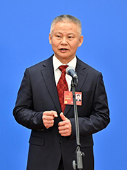 萬(wàn)步炎代表：向著更深更廣闊的海底挺進(jìn)