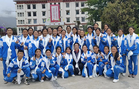 淋過雨的她，只想為別人撐把傘——記西藏自治區(qū)林芝市米林縣中學(xué)校長、教師德吉卓嘎