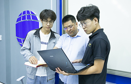 奮力奔跑的職業(yè)教育追夢人——記河北工業(yè)職業(yè)技術(shù)大學(xué)教授劉少坤