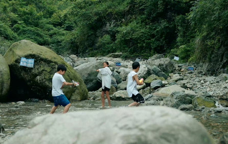 四川省成都市教育局：防溺水警示教育片