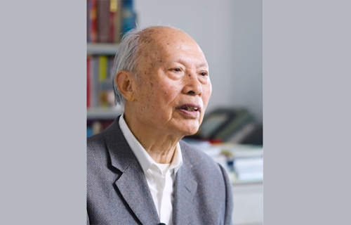 耄耋之年，他依然奮戰(zhàn)在信息科學領域“第一線”！