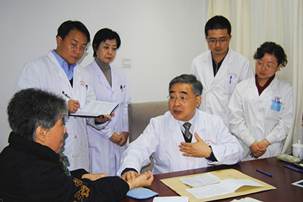 畢生心血付杏林——記天津中醫(yī)藥大學(xué)教授、中國工程院院士張伯禮